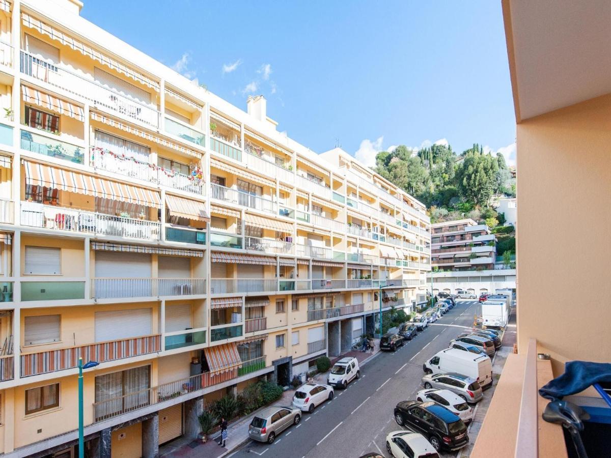 Appartement In With Balcony Terrace